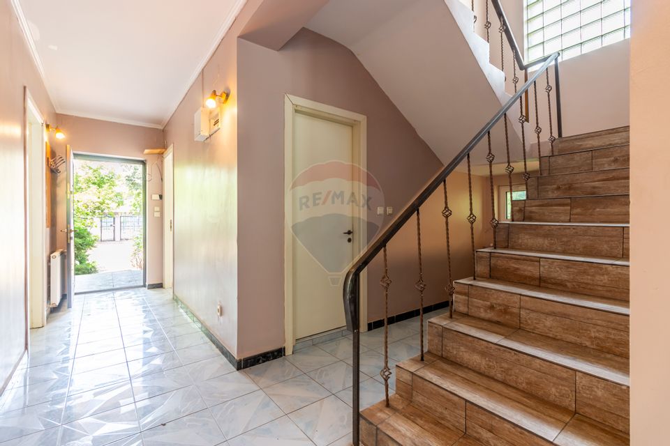 Snagov Villa for Sale | Pool, Orchard, 8 Rooms | 3077 sqm land