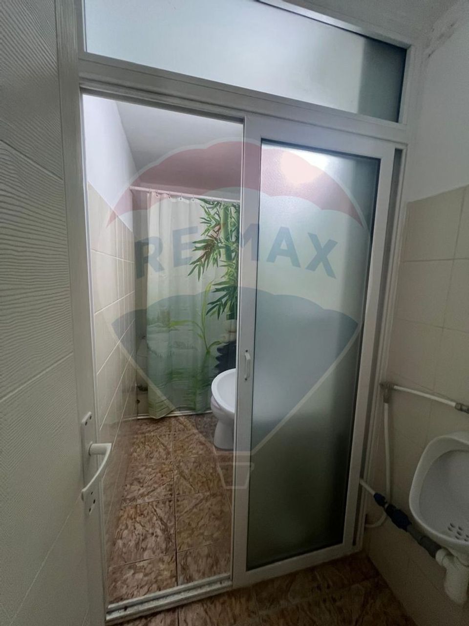 60sq.m Commercial Space for rent, Obor area