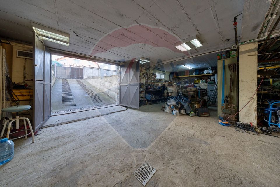 Casă noua - parcări subterane, teren 500 mp, Codlea