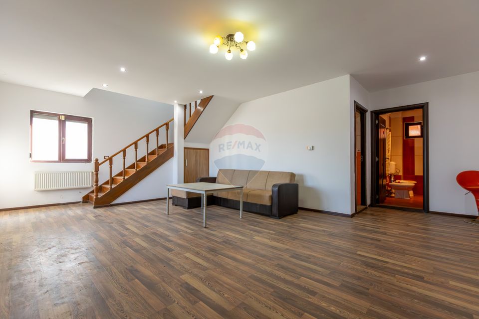 Hală 1.000 mp + curte 3.200 mp + CASĂ 160 mp BONUS | Acces TIR | Bacău