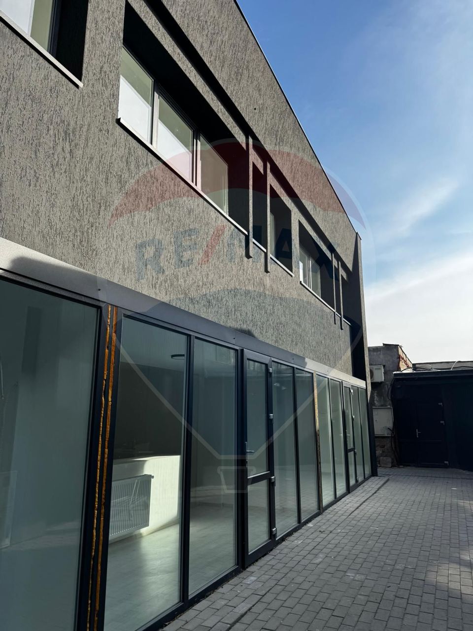 Spatiu comercial de vanzare 344 mp, Drumul Taberei-Moghioros