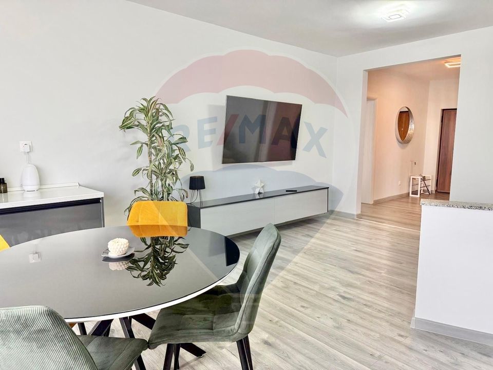 De închiriat apartament cu 3 camere , Zona Oncea