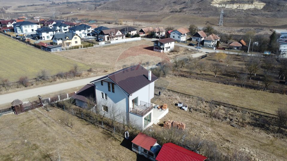 5 room House / Villa for sale