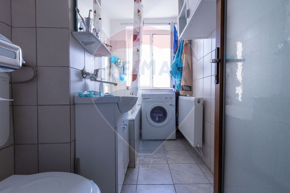 3 room Apartment for sale, Mioritei area