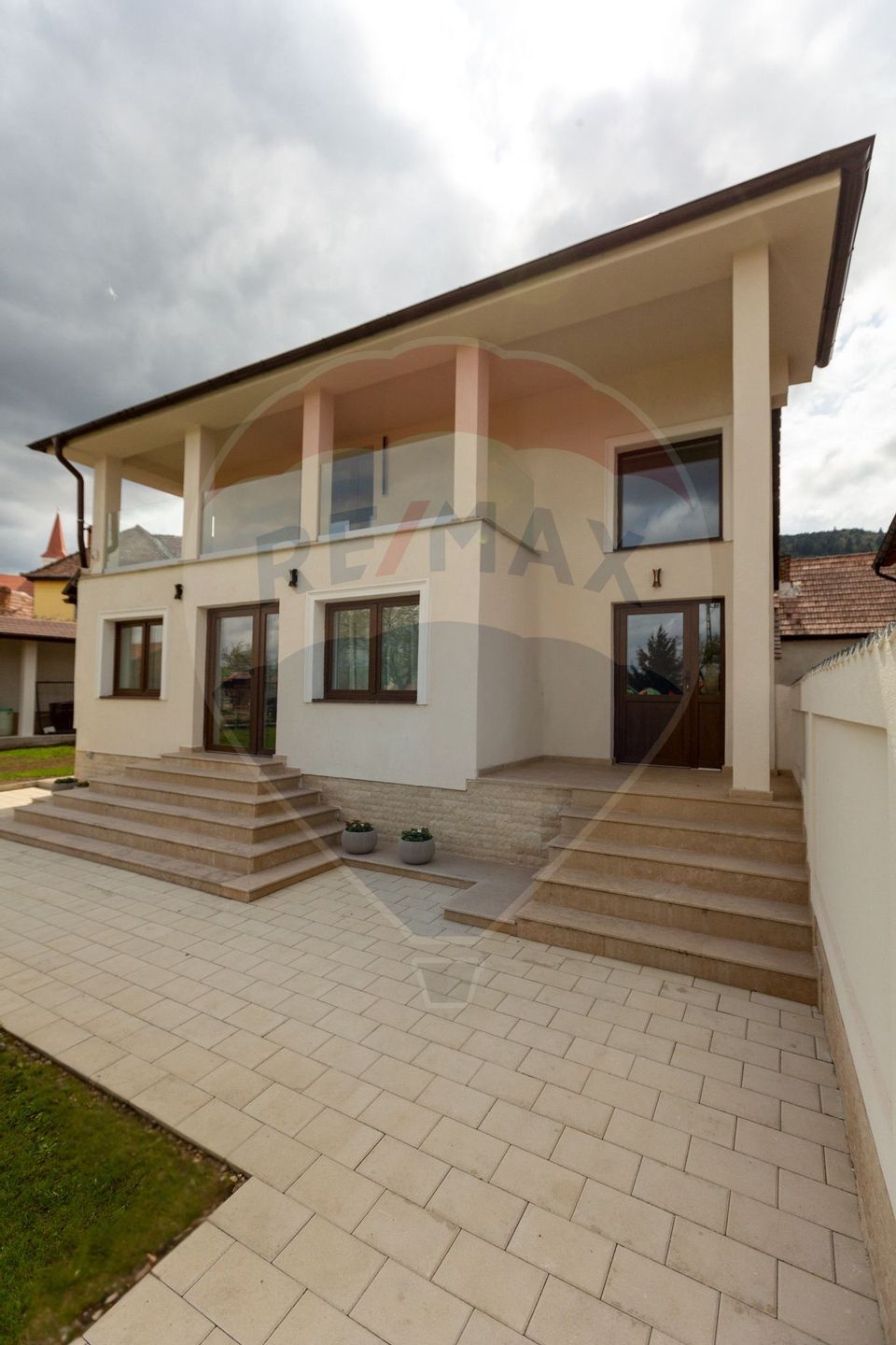 120sq.m Special Property for rent