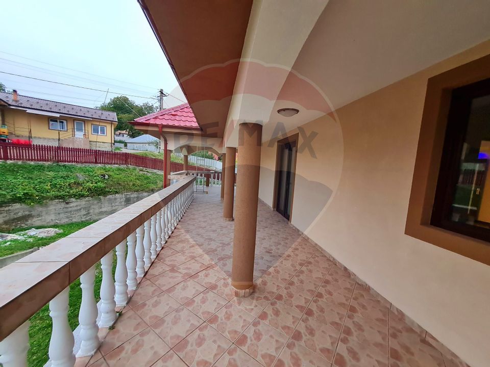 6 room House / Villa for sale