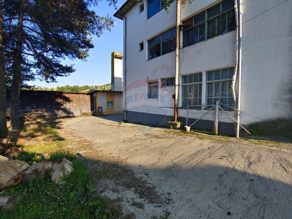 1,456sq.m Commercial Space for rent