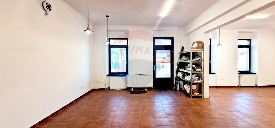 80sq.m Commercial Space for rent, Brasovul Vechi area