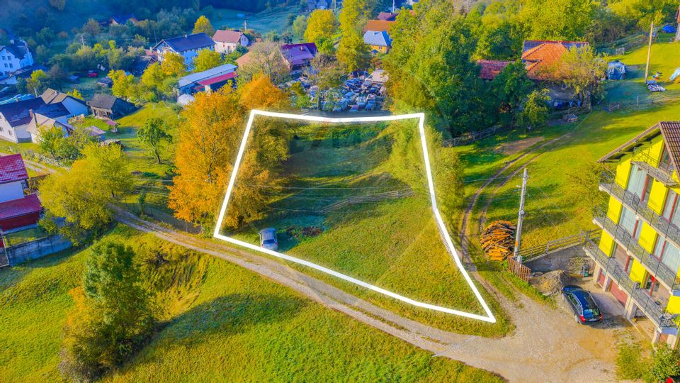 Land 1,564sqm Moieciu de Jos / Strada Sbarcioara
