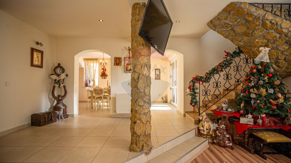 5 room House / Villa for sale