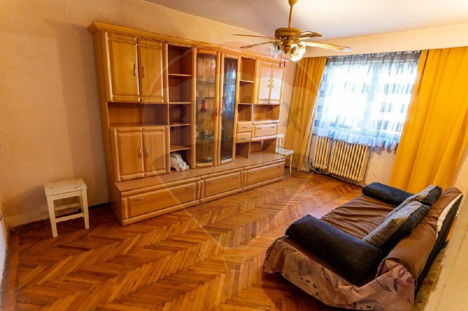Apartament 2 camere de vanzare, Hunedoara