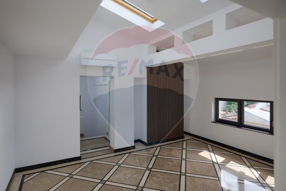 16 room House / Villa for sale, Parcul Carol area