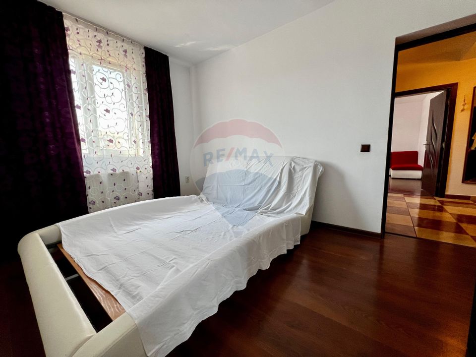 Apartament cu 2 camere de vânzare în zona Tractorul