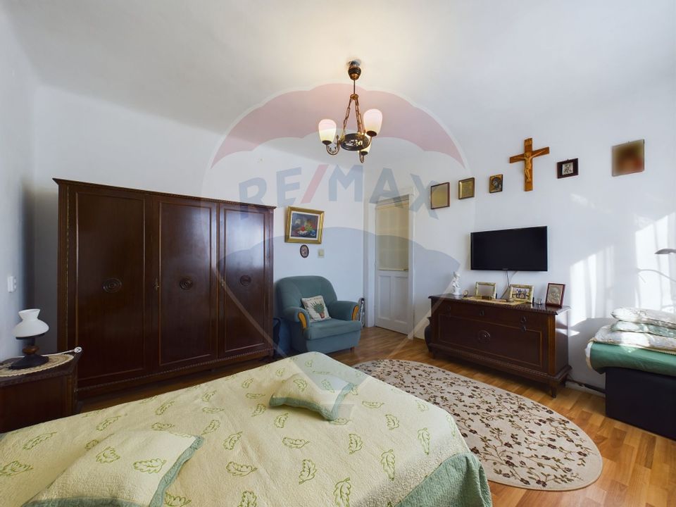 4 room House / Villa for sale