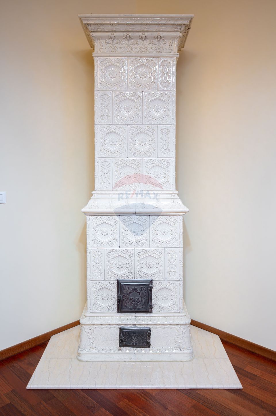 130 sqm Historic Property – Ideal for Living or Office