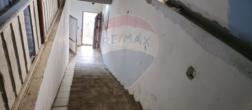 Casă si teren de vânzare in Crevedia