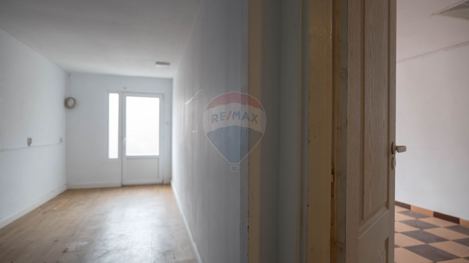 79.58sq.m Commercial Space for rent, Teiul Doamnei area