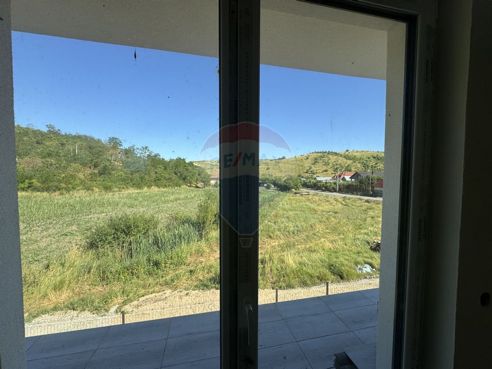 Casă spațioasă cu 5 camere în Corpadea - liniște, natură și confort