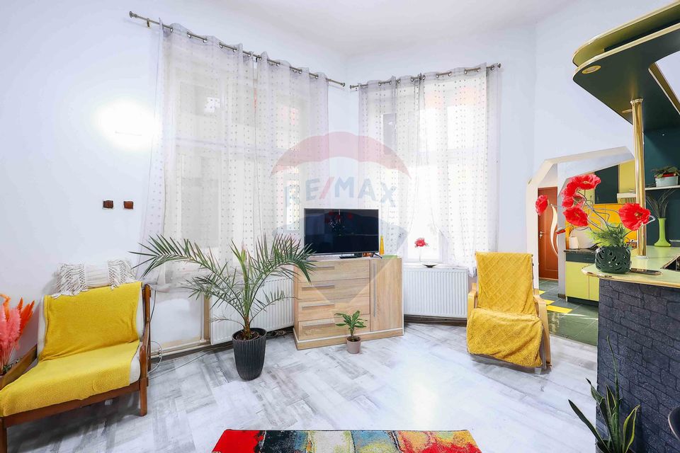 Apartament 4 Camere, Balcon, Ultracentral, Centrul Istoric De Vânzare