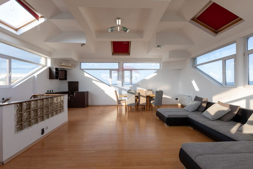 Apartament tip duplex cu 3 camere de vânzare în zona Ultracentral