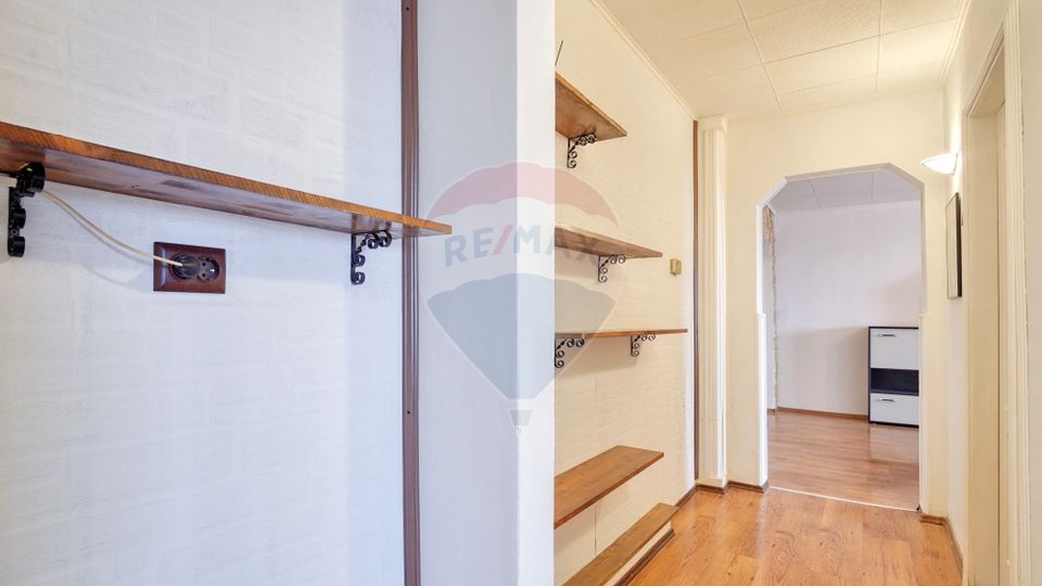 Apartament cu 3 camere, de vânzare, Str. Argintului,  Tractorul