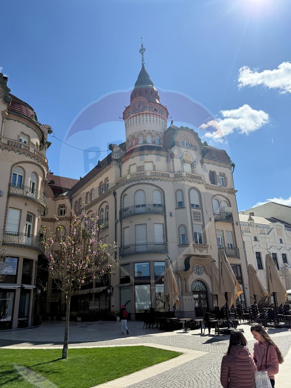 De închiriat apartament  lux, exclusivist- Palatul Vulturul Negru-