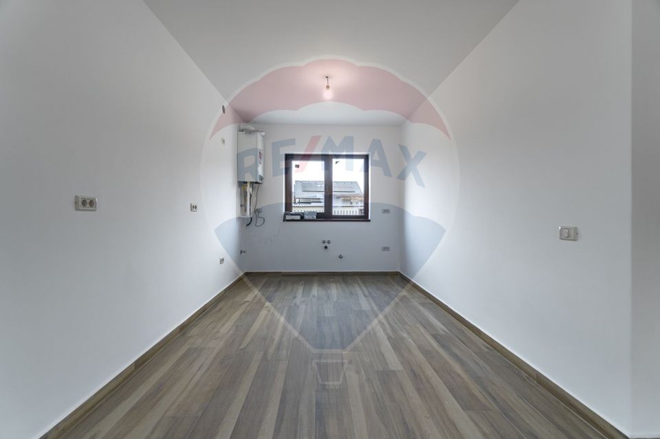 4 room House / Villa for sale