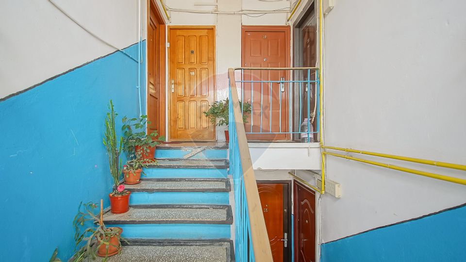 3 room Apartment for sale, Florilor area