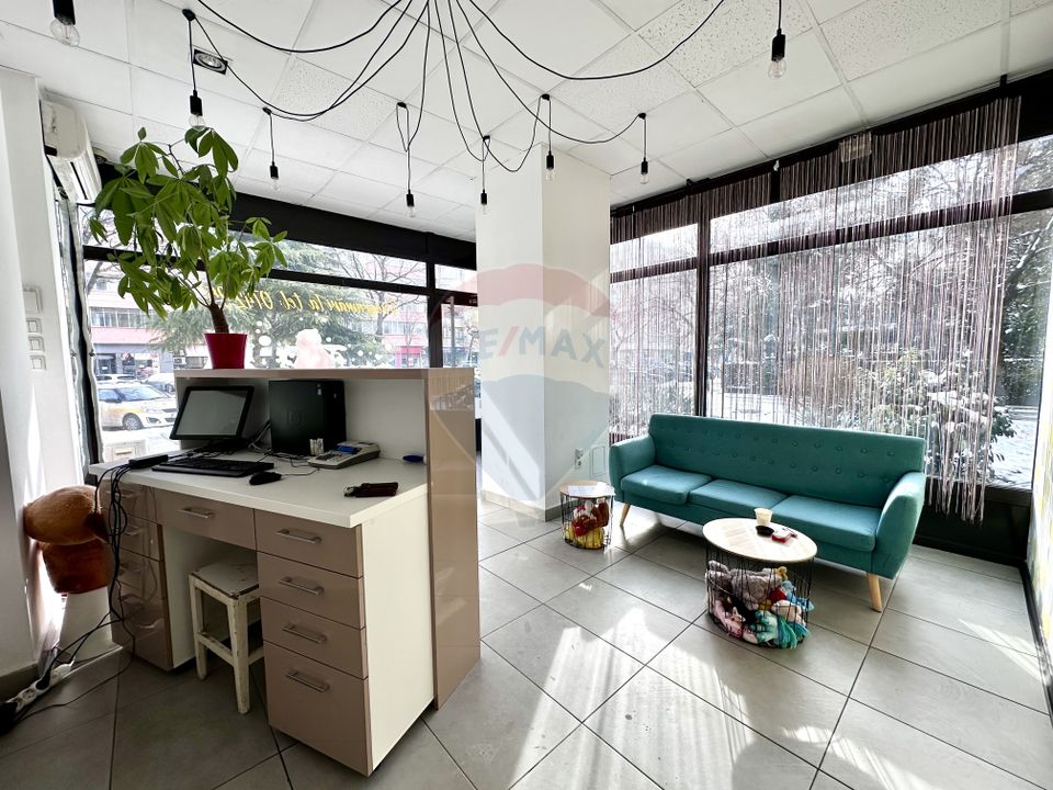 55.75sq.m Commercial Space for rent, Mosilor area