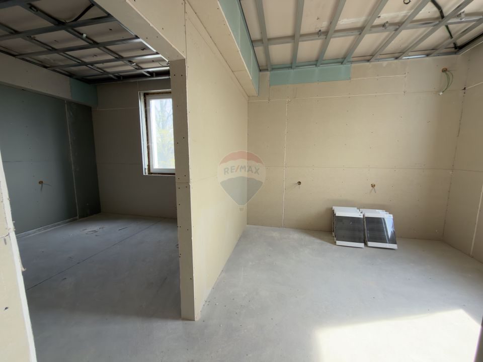 Hotel / Pensiune cu 48 camere de vânzare Calea Borsului/CT Park/ CET