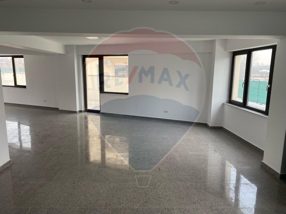 153sq.m Commercial Space for rent, Straulesti area
