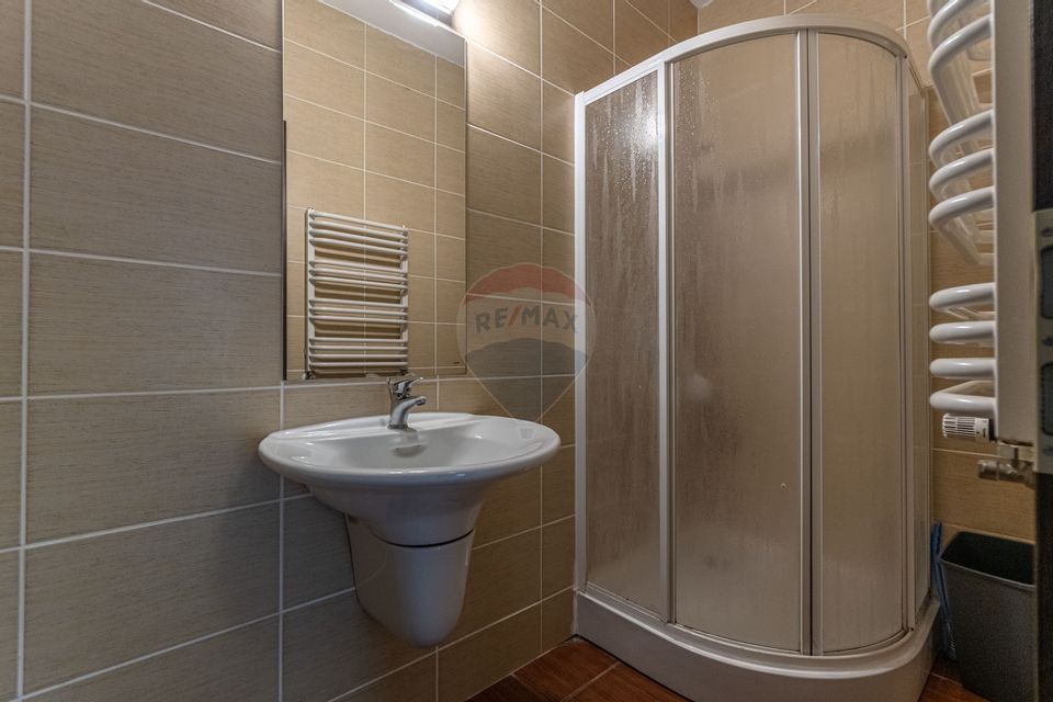 Apartament cu 4 camere de închiriat Tampa Gardens Racadau etaj 10/12