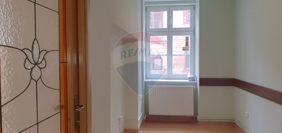 57sq.m Commercial Space for rent, Centrul Istoric area