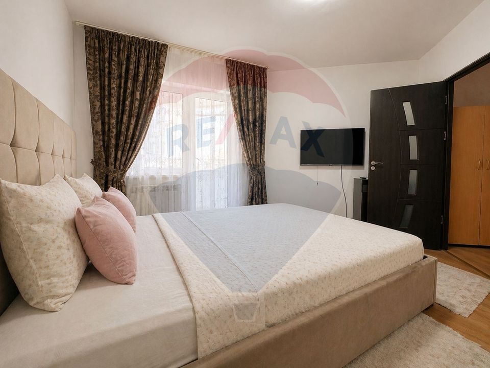 Apartament de vânzare 2 camere central cu vedere la mare