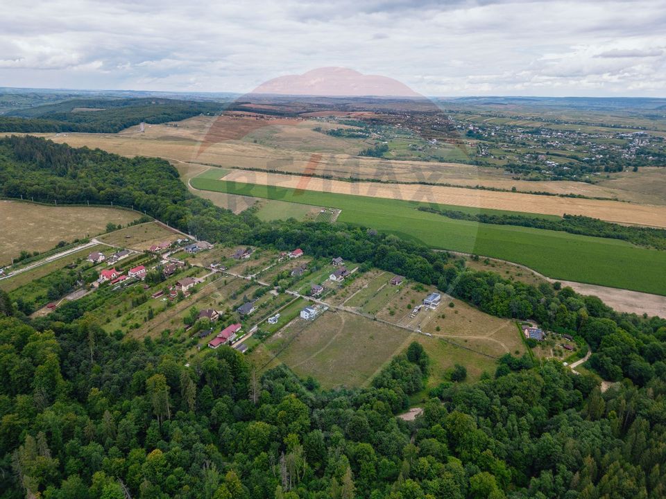 Land 10,156sqm Ilisesti / Strada Principala