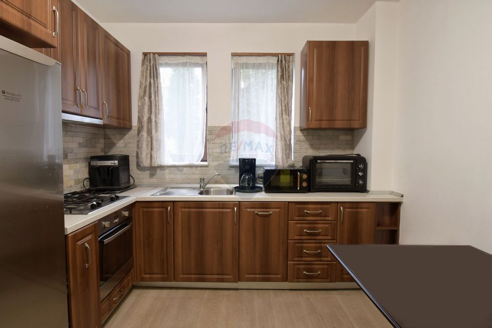 Casa cu 5 camere de inchiriat, zona Becas