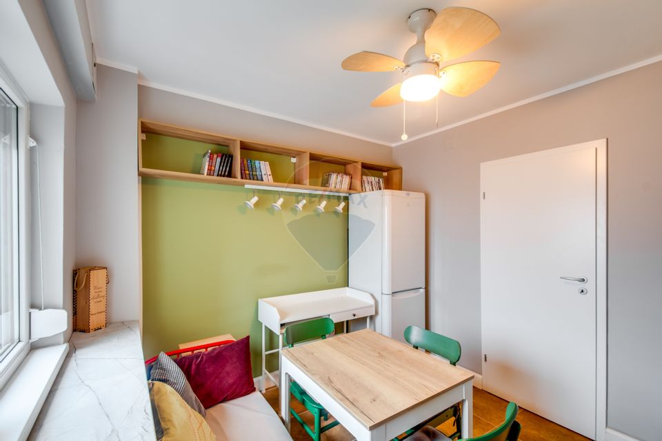 Apartament 2 camere de vanzare, bloc 1982, 57 mp, priveliste superba