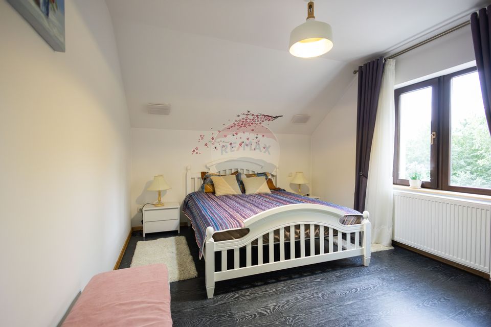 Casa spatioasa de vanzare