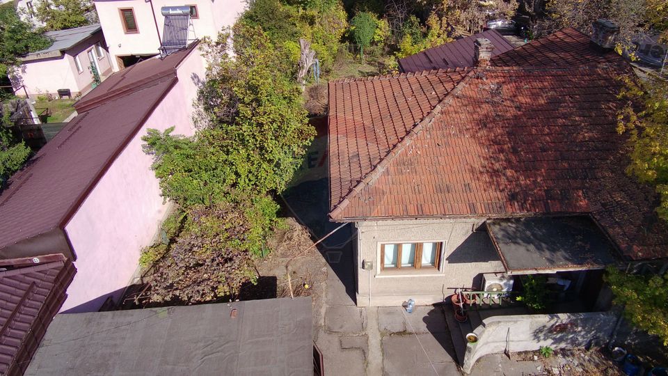 Land 1,100sqm Strada Luica