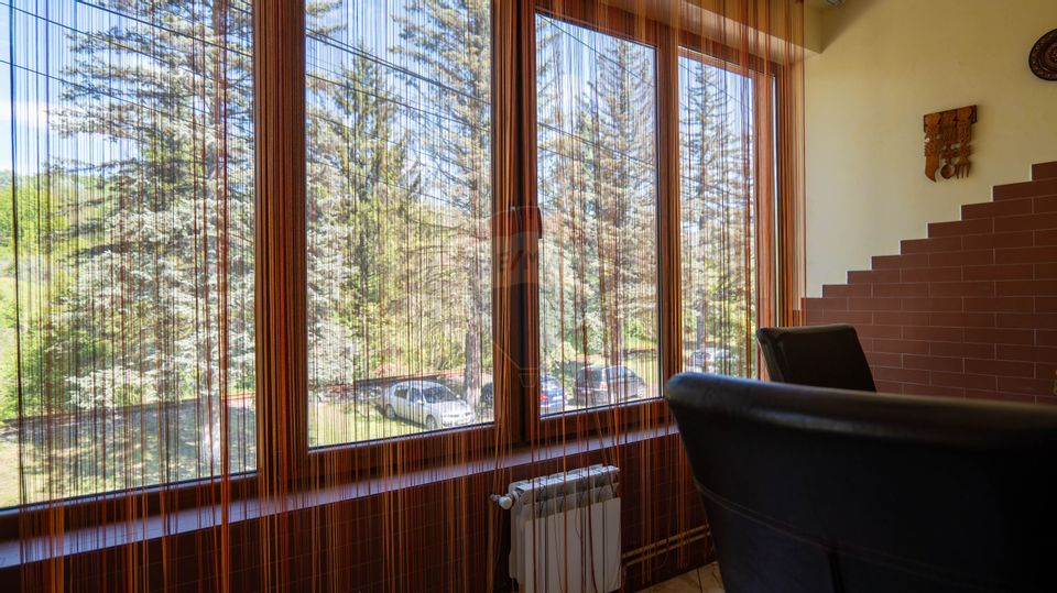 Oferta - vanzare pensiune 10 camere si casa de vacanta, Slanic Prahova