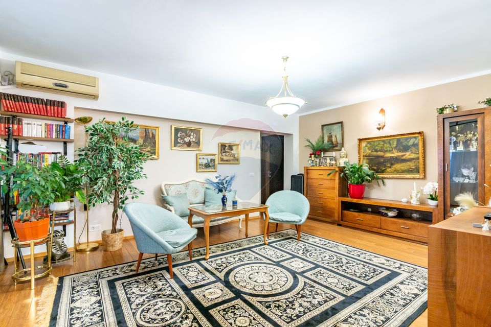 Apartament de vanzare, 3 camere la Piata Unirii, 2x parcare, metrou