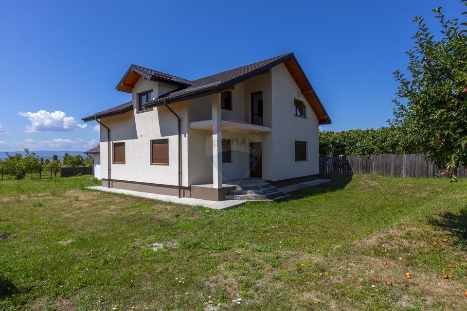 5 room House / Villa for sale