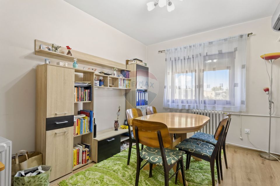 Apartament cu 5 camere decomandat de vanzare in Micalaca,Arad