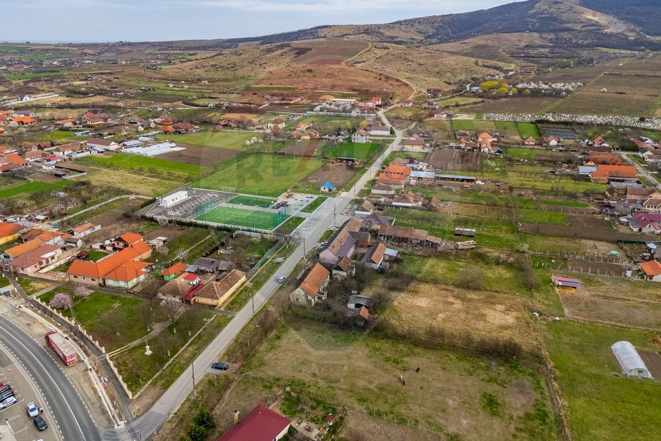 Teren + casa cu potential in centrul loc. Galsa, fs- 30m