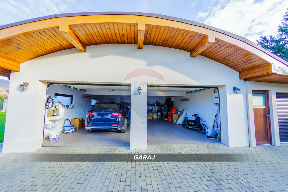 DE VANZARE Casa de Familie cu Piscina si Mult Spatiu Exterior