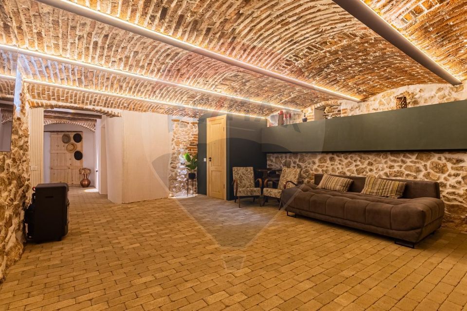 COMISION 0%|Oază de eleganță în Centrul Istoric: Apartament 4 camere!!