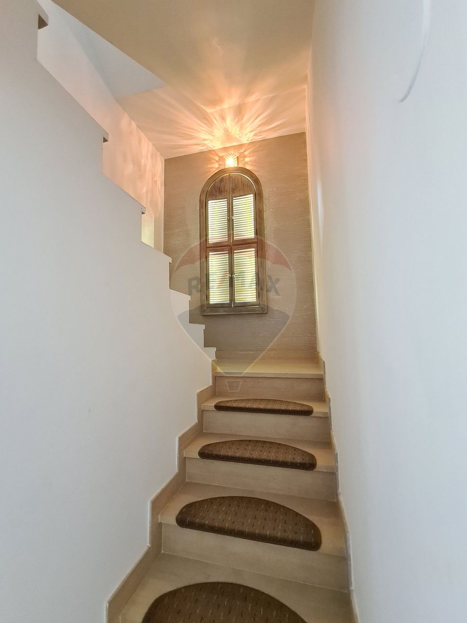 5 room House / Villa for rent, Aviatiei area