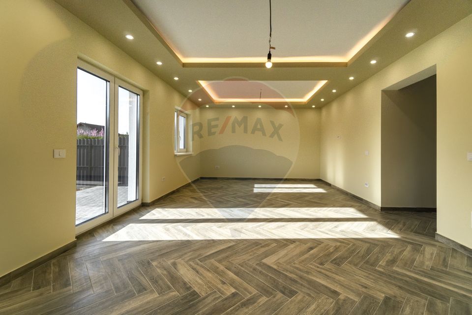 5 room House / Villa for sale