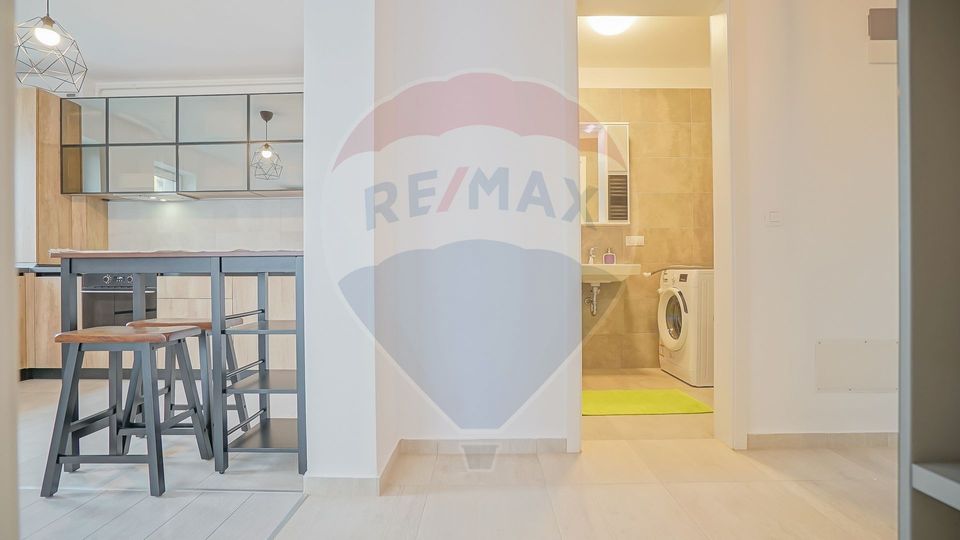 2 room Apartment for rent, Tractorul area