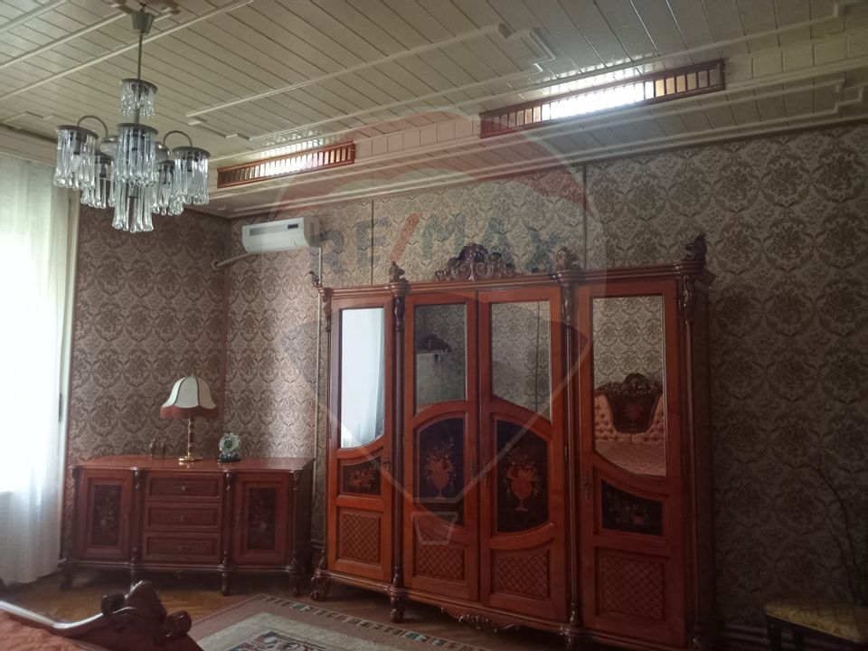 6 room House / Villa for sale, Romanilor area